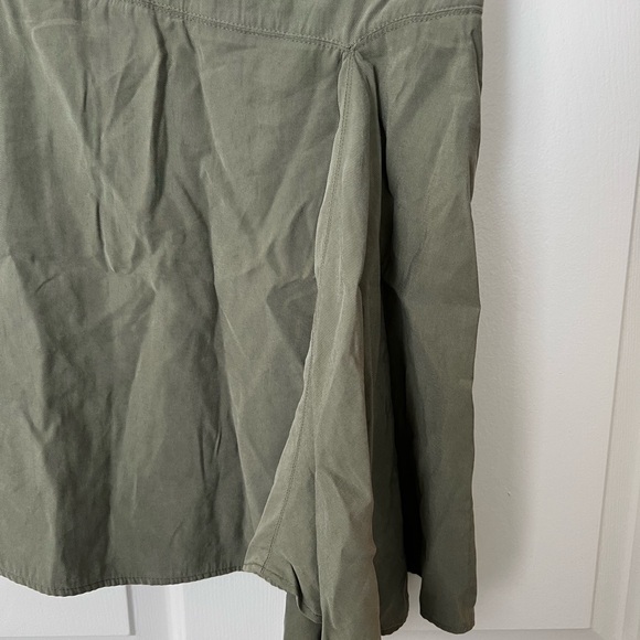 BCBG Skirt - Picture 2 of 6